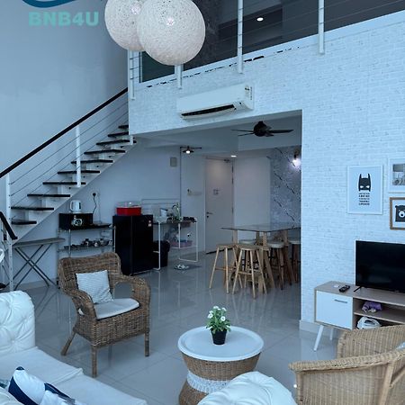 Duplex Seaview Comfort Stay In City By Iz 조지타운 외부 사진
