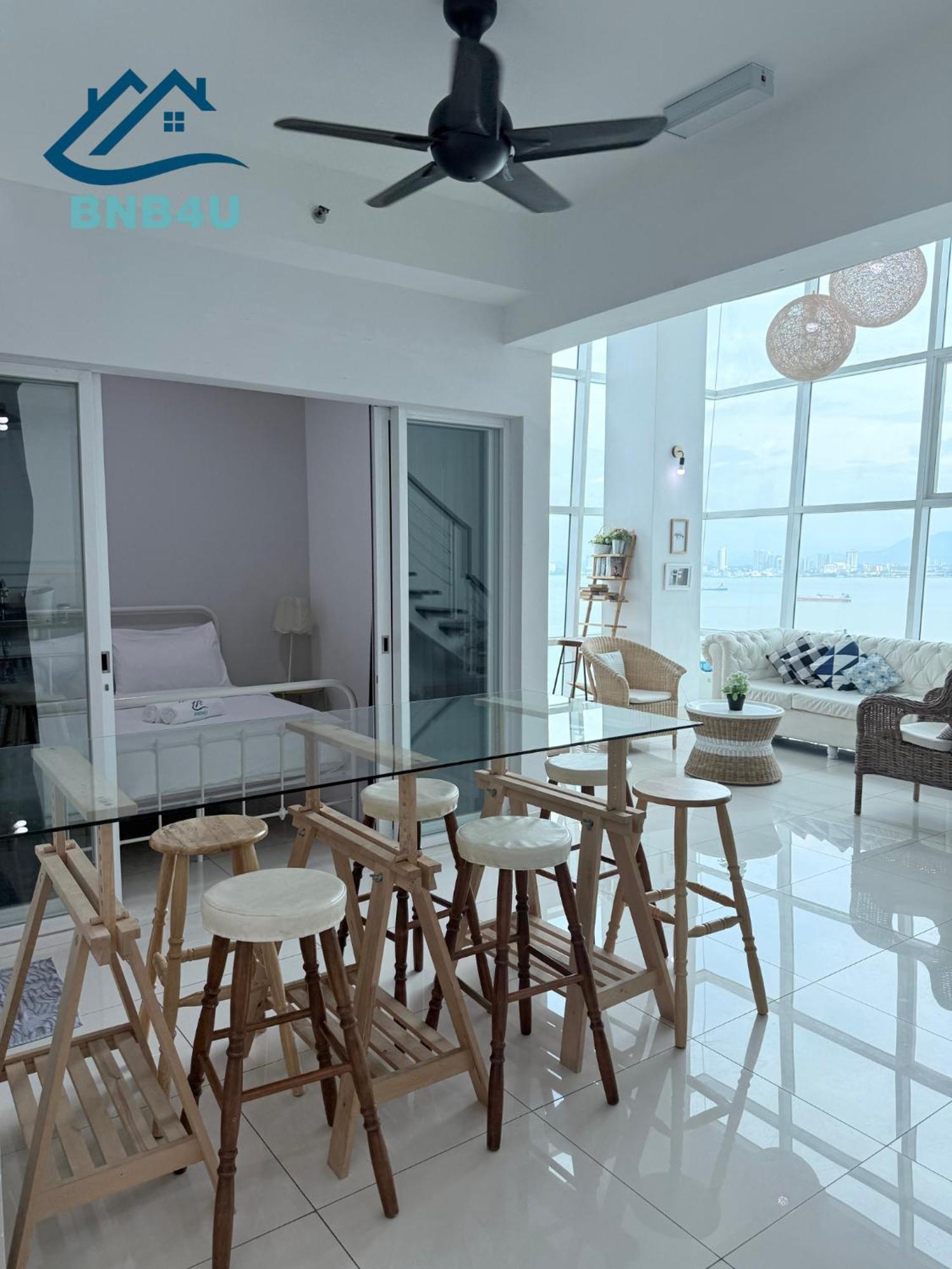Duplex Seaview Comfort Stay In City By Iz 조지타운 외부 사진