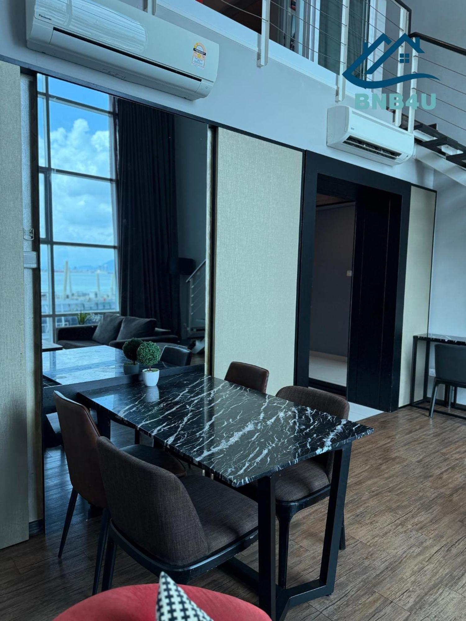 Duplex Seaview Comfort Stay In City By Iz 조지타운 외부 사진