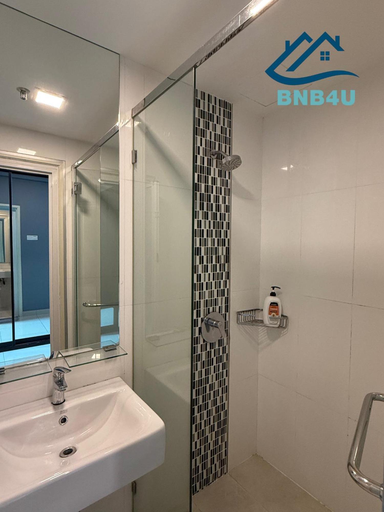 Duplex Seaview Comfort Stay In City By Iz 조지타운 외부 사진